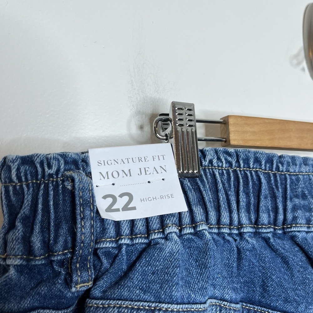 Lane Bryant Signature Fit Mom Jeans Womens 22 High Rise Elastic Waist Comfort - Picture 6 of 7